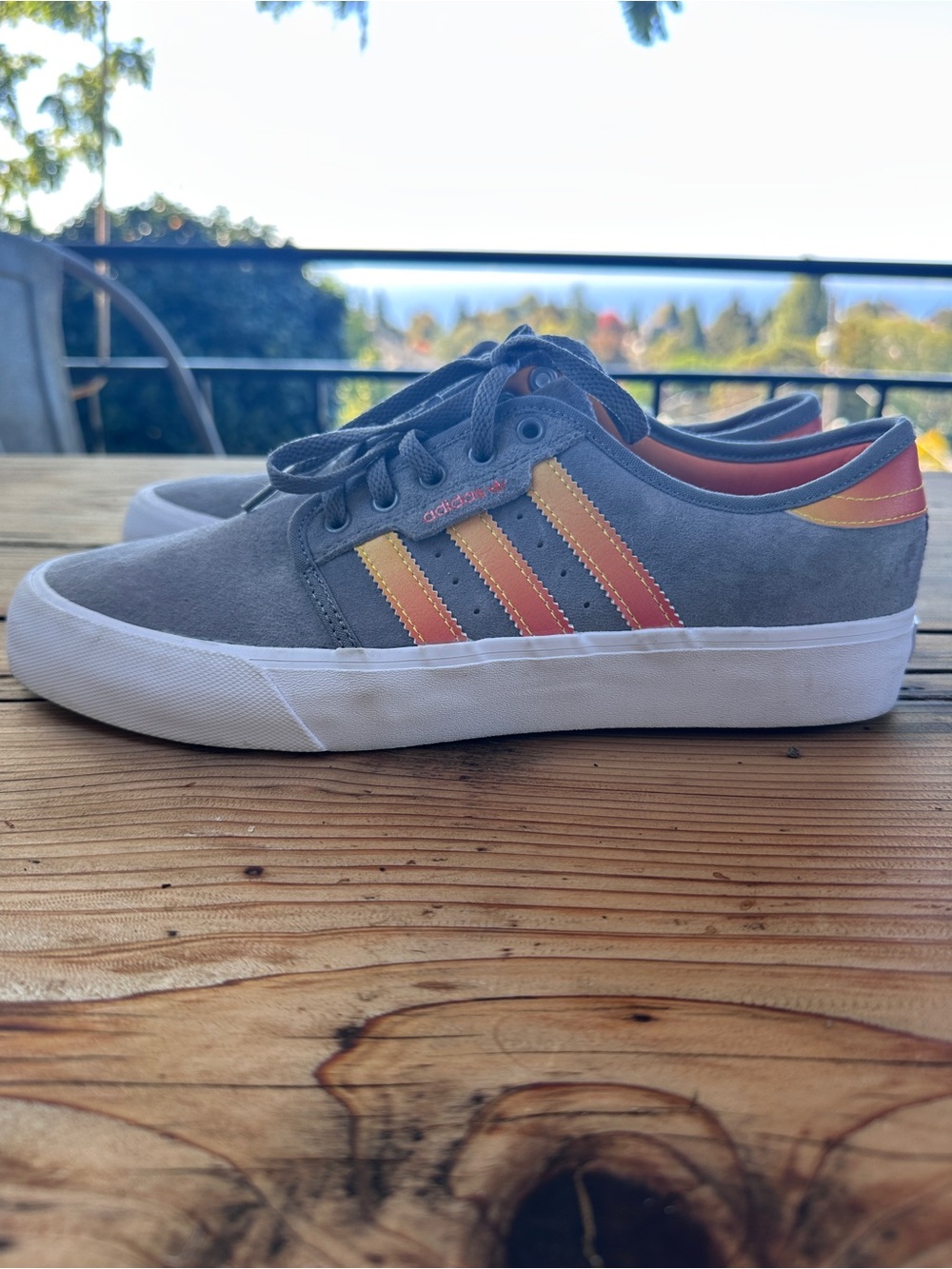 Adidas Seeley XT Grey Beam Yellow Gradient